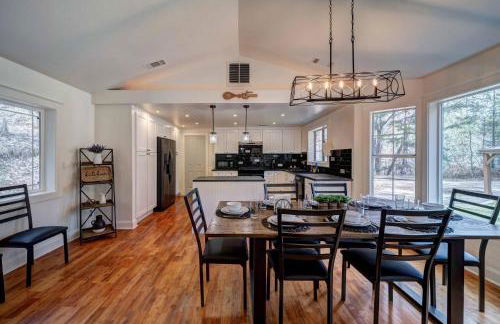 Luxury Cabin at Lakehead - Photo 7