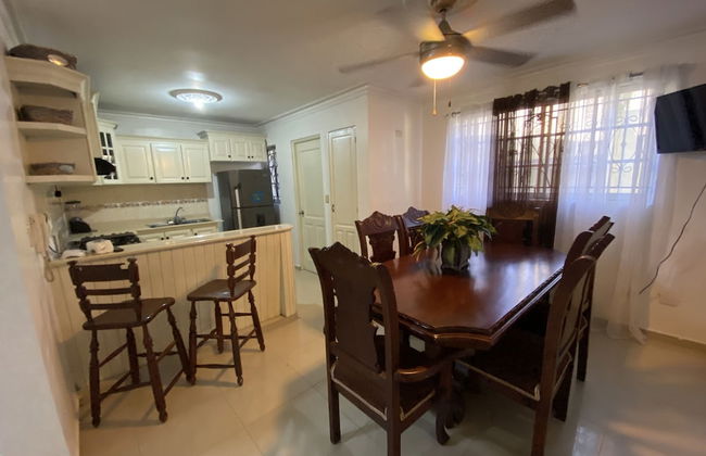 Inviting 3-bedroom Stay in Santo Domingo! - Foto 15