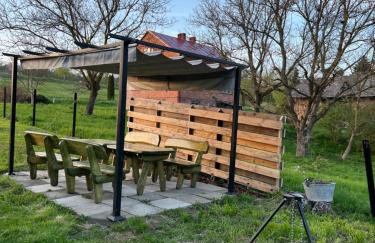 Drewniana chata nad stawem - Foto 41