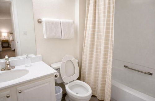 Two Bedroom Loft, King Beds, Down Town Convenience - Foto 10