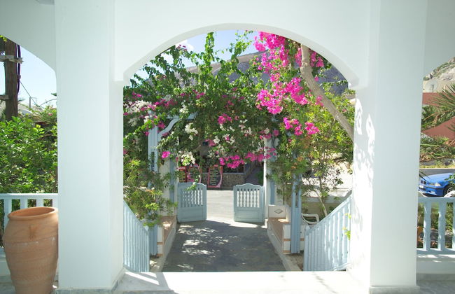 Sellada Apartments - Photo 32