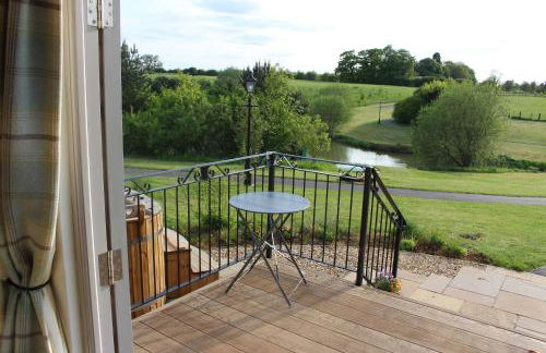 Fair Farm Hideaway - Photo 32