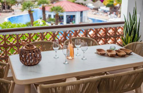 CASA ZUZA - AC, heated pool, 2 terraces, 2 bedrooms & bathrooms, tv channels - Foto 9