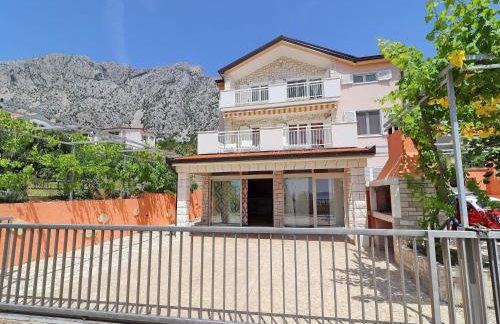 Apartments Villa Michele-Three Bedroom Apartment with Partial Sea View Grejp - Photo 27