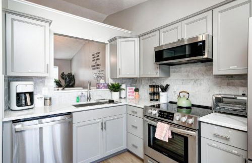 5 min to Grand Park, 1Level, Stocked Kitchen, King Bed, GameRm, Firepit, BBQ, Pet Friendly - Foto 13