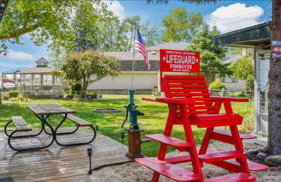 Caseville Splash and Sand Beach House - Photo 23