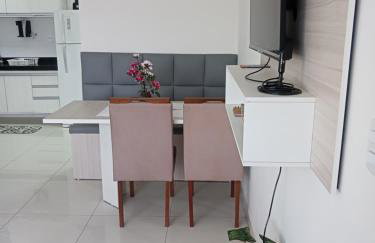 Apartamento completo 3 quartos Suíte Sala Cozinha Lavanderia e perto de tudo - Foto 6