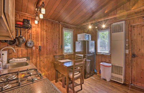 Steps to Beach! Dog-Friendly Suttons Bay Cottage - Foto 9