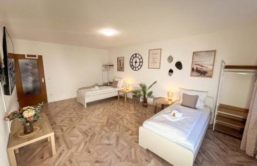 C4S - COME4STAY - Töging - InnStay - 3 Zi Apartment in Töging - 7Personen - Küche - Badezimmer - Balkon - SmartTV - WLAN - Foto 5