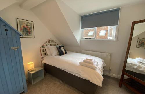 Stylish Cottage with Quay and River View - Foto 22