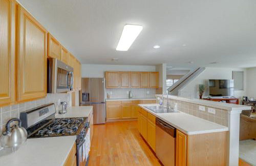 7 Mi to Downtown Baytown Spacious Home with Yard - Foto 8