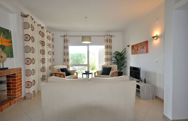 Delightful Single-storey Villa, Private Pool, Free air Conditioning and Wifi - Foto 16