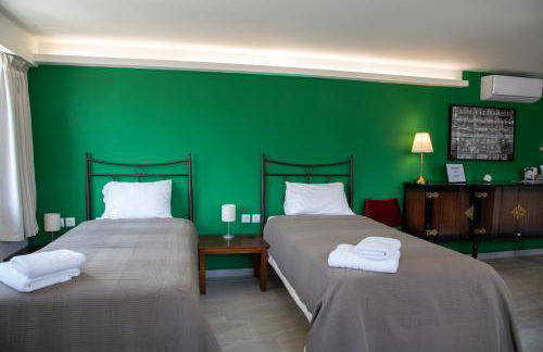 CHROMA Lodge Pikermi - Photo 40