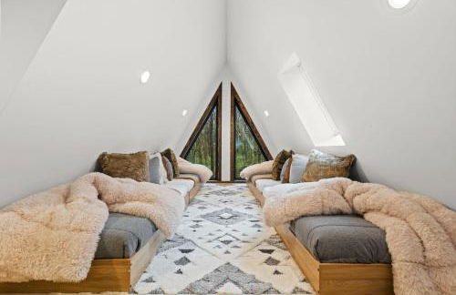 Hot Tub Sauna Spacious Backyard Luxury - Photo 19