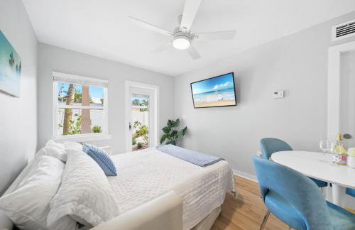 Siesta Key, Heated Pool, Dock on Lagoon, Turtle Beach 1 mile and Crescent Beach 2 miles, 1bdr - Foto 16