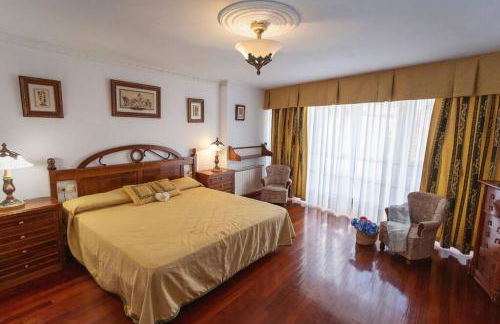 Casa Clara en el centro del pueblo - Foto 1