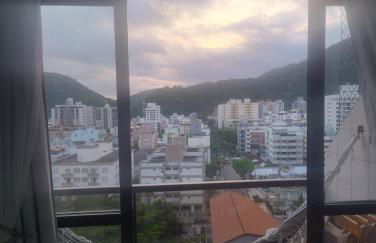 Apto Guarujá Enseada Wi-Fi Piscina 1 dorm - Foto 19