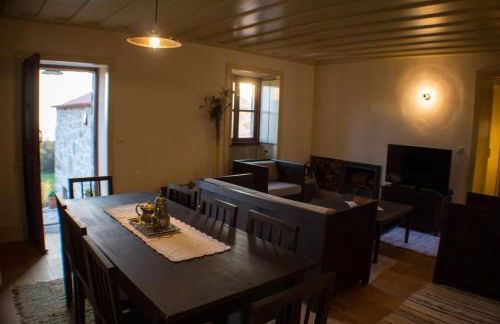 Casas dos Avos - Foto 26