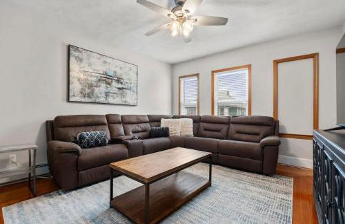 Tufts 3-Bed 2-Office Home with Laundry - Foto 6