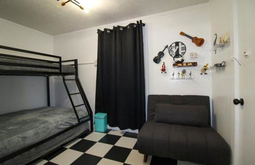 Rock N Roll, Mins to CP & SF, King, Pet OK - Foto 18