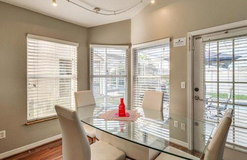 Family Oasis with Game Room and Pool in Davenport! - Foto 9