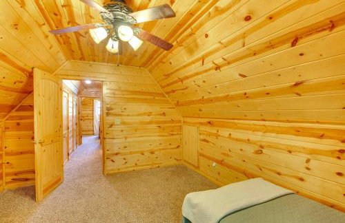 Cabin on Lake Raymond Gary with Dock, Grill and Views! - Foto 13