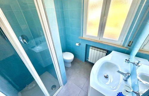 Villa Renata, bellissima villa con terrazzo vista mare e spiaggia inclusa - Foto 27