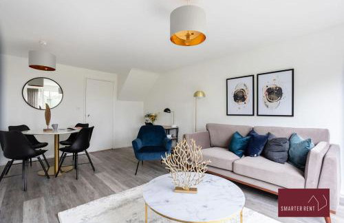 Knaphill Woking - 2 Bedroom House - With Garden - Photo 4