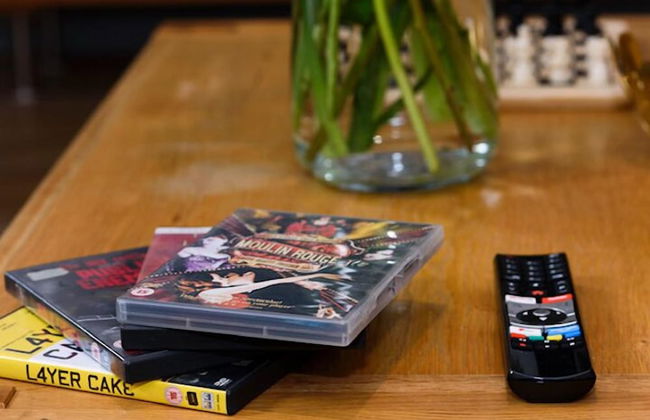 Karah Suites - Gloucester Docks - Photo 15