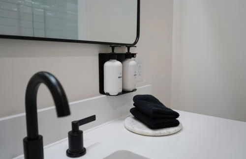 Stay at The Oak - Downtown New Braunfels Getaway - Foto 22