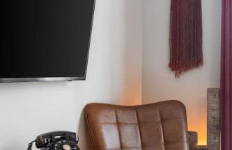 Only 4 Miles to Broadway with Free Parking and TVs in Bedrooms - Foto 17