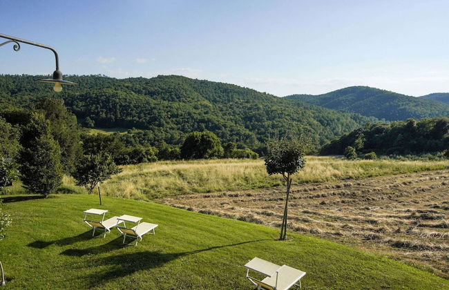 Farmhouse in Tuscany Near Anghiari - Photo 41