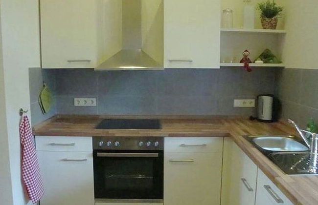 Relaxing Holiday Home in Willersdorf in the Forest - Photo 11