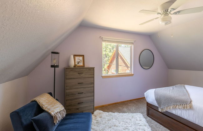 Sweet Pine by Avantstay Cozy Character Cottage in Tahoma - Foto 22