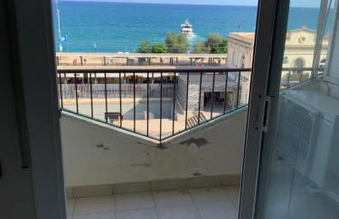 Apartamento en 1ª línea con vistas al mar cerca de Barcelona - Photo 24
