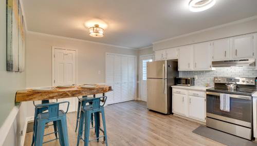7 Mi to Dtwn Raleigh Townhome with Deck! - Foto 3
