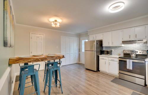 7 Mi to Dtwn Raleigh Townhome with Deck! - Foto 3