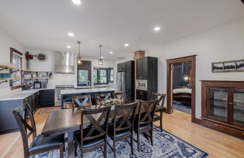 Mountain Manor Sandy HotTub, 3KingBeds, Ski Mt Hood - Foto 8