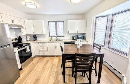 Spacious Downtown 2-bdrm Apartment - Photo 75