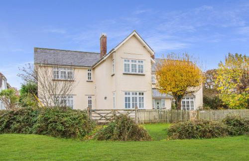 Beautiful Country House with Forest View & Garden - Foto 34