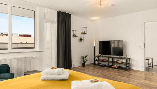 Guermache Apartments- City Design Apartments, Zentrum, Outlet, Balkon, Küche - Foto 2, towels