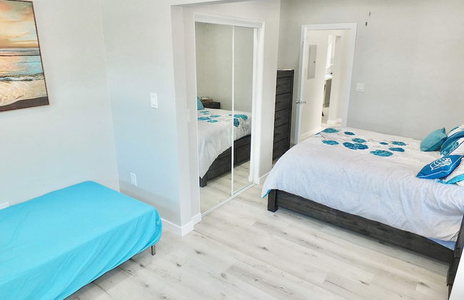 New Beach & Bay Retreat Full of Amenities! - Foto 4