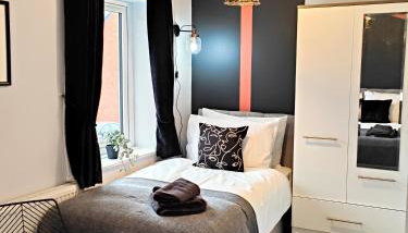 Carvetii - Phoenix House - Near Hospital, max 8 ppl - Foto 3, wardrobe