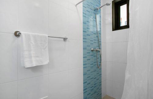Original Wave House - Photo 20