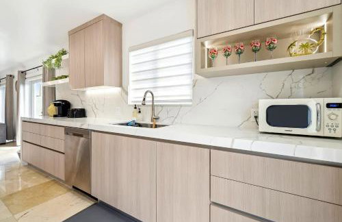 6-BD 3-BA Dreamy Vacation Retreat in Coral Terrace - Foto 19