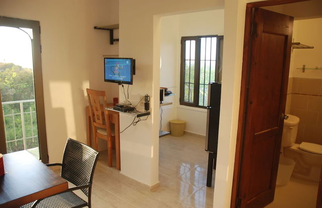 E&J Boutique Residences - Photo 38