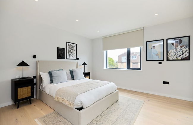 The Brondesbury Hideaway - Stylish 3bdr Flat With Balcony + Parking - Foto 24