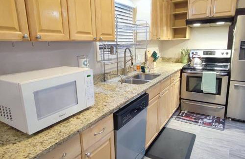 Downtown Charm Two Bedroom Home - Foto 15