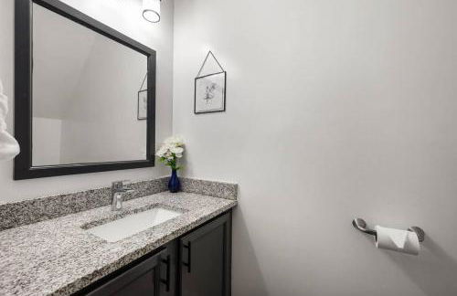 DT/2 Spacious 3BR Suites/FreeParking/SelfCheckin - Foto 13