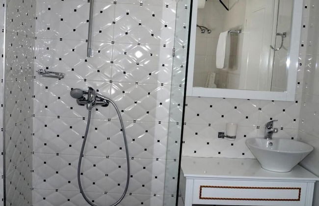 Apartments Flower Residence - Photo 46